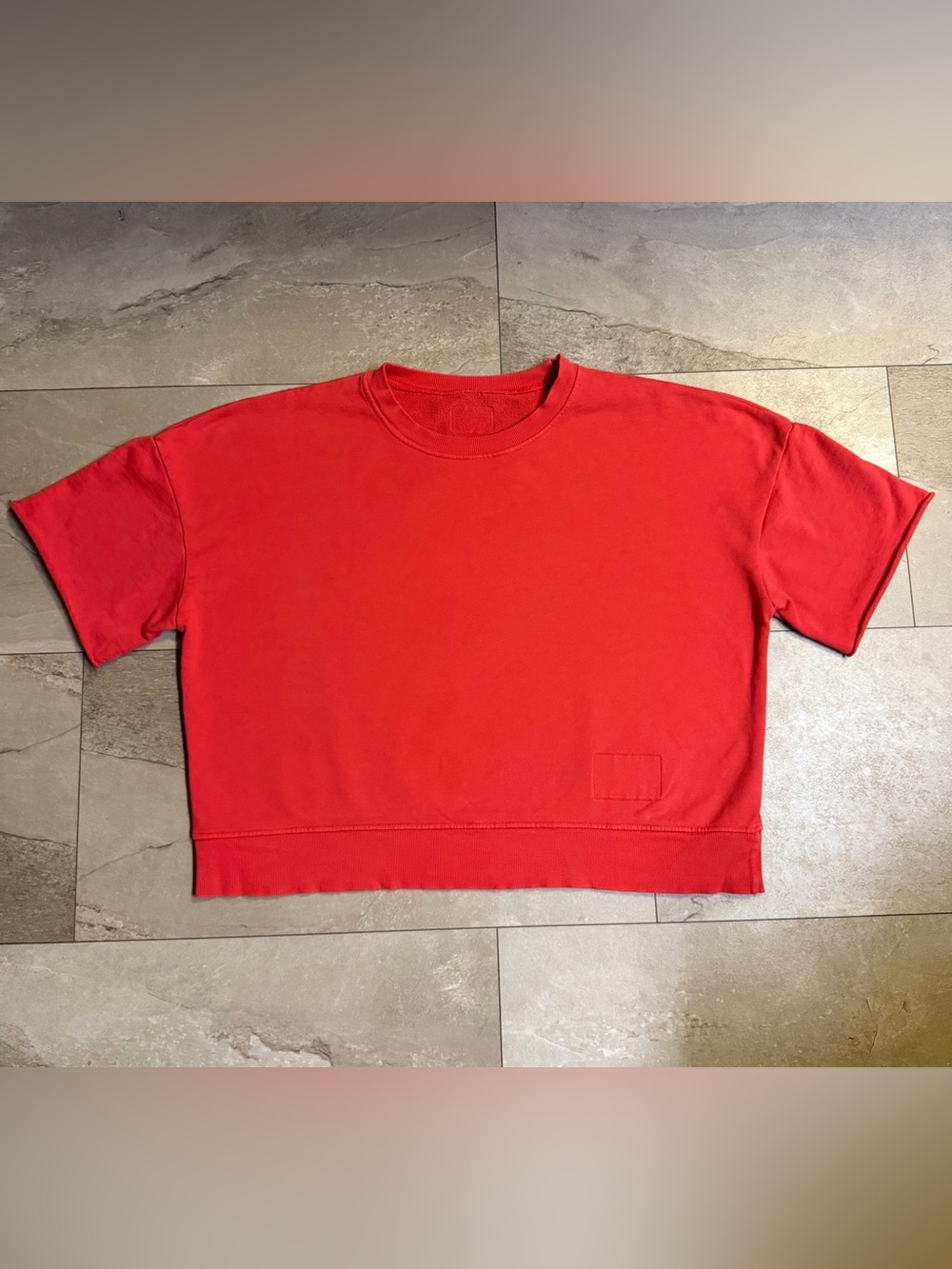 Daily Drills Cropped Sleeve Crew in Heart Size XS/S